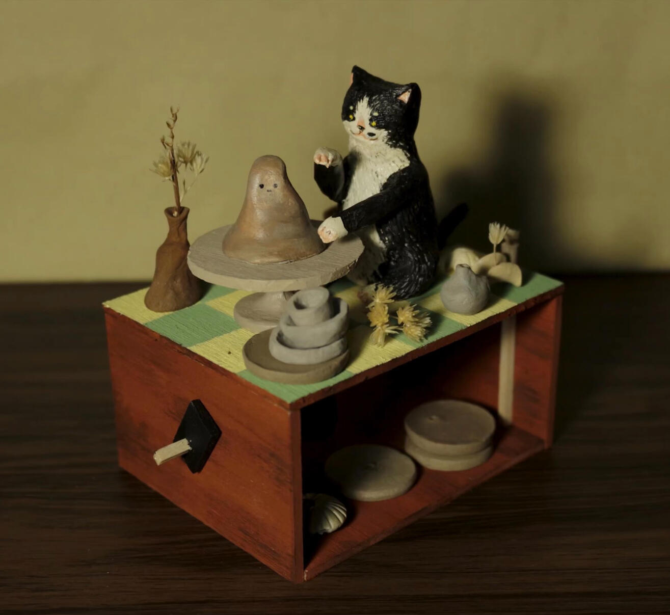 Tuxedo Potter Automata